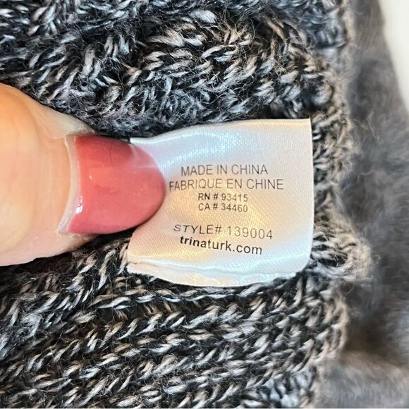 Trina Turk Merino Wool Cable Knit 3/4 Sleeve Sweater in Dark Grey size P (small) - Picture 9 of 9